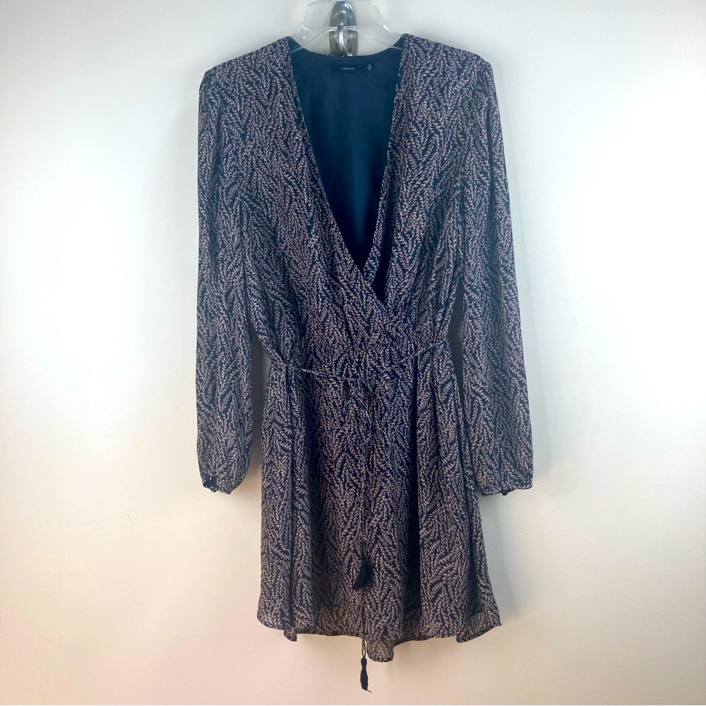 Aritzia Talula Basing Dress faux Wrap Style mini dress leaf print large …